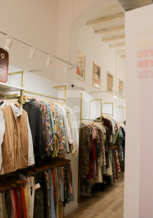 Магазин в Барселоне, Испания, 100 м² - фото 3