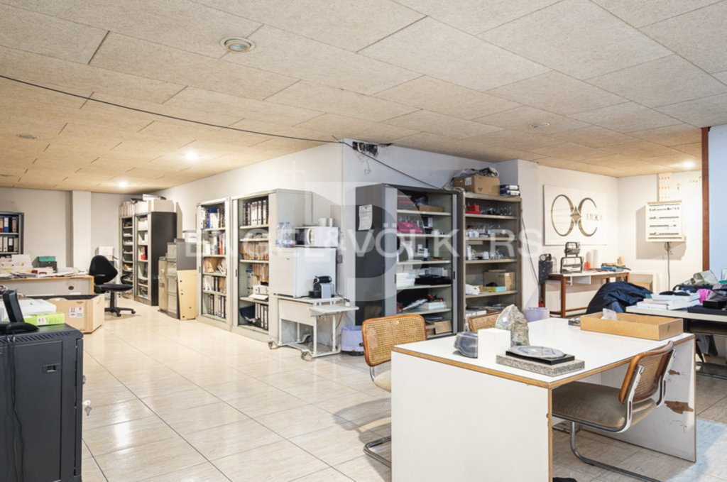 Коммерческая недвижимость в Барселоне, Испания, 392 м² - фото 4