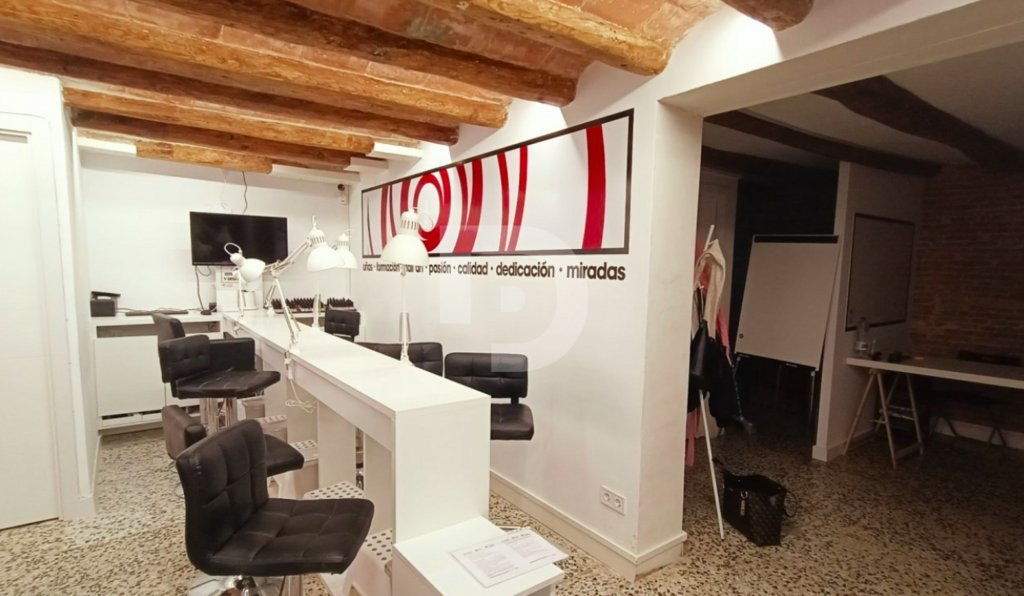 Коммерческая недвижимость в Эйшампле, Испания, 75 м² - фото 4