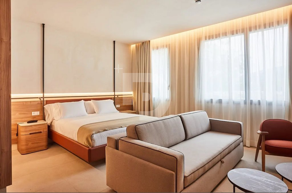 Отель, гостиница Каталония, Испания, 4 992 м² - фото 5