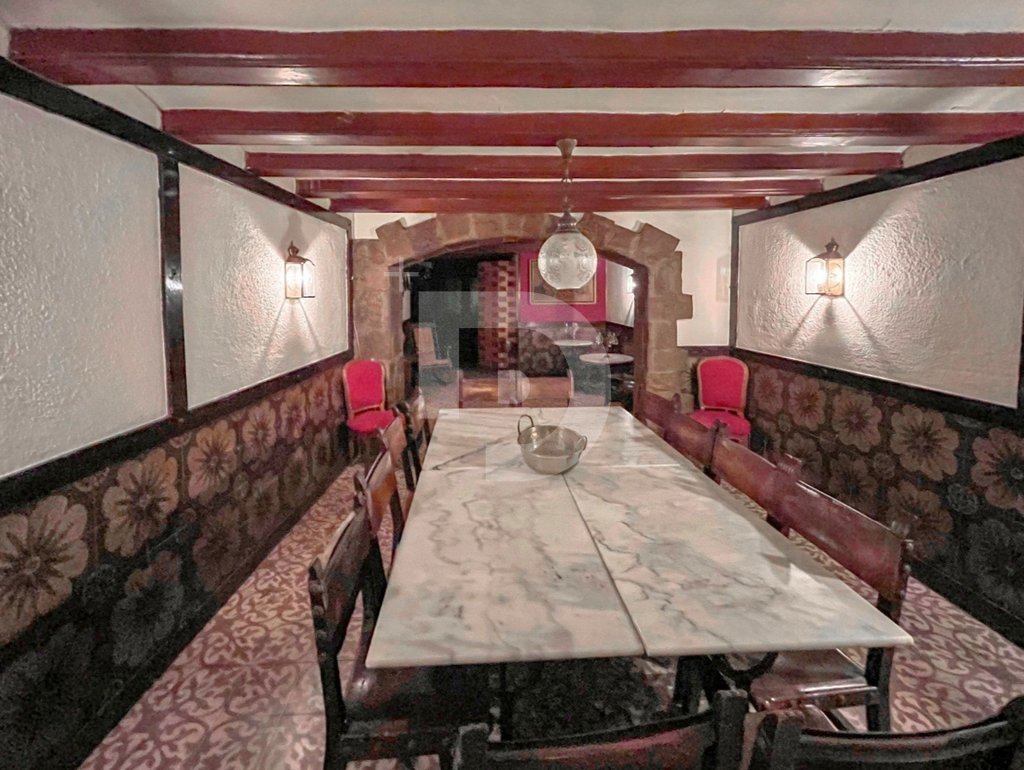 Коммерческая недвижимость в Барселоне, Испания, 190 м² - фото 5