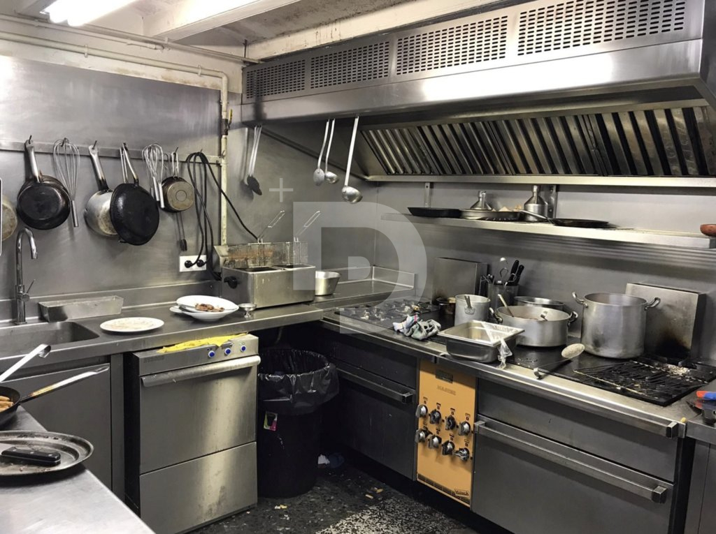 Кафе, ресторан в Эйшампле, Испания, 130 м² - фото 5