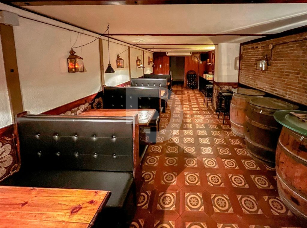 Коммерческая недвижимость в Барселоне, Испания, 190 м² - фото 7