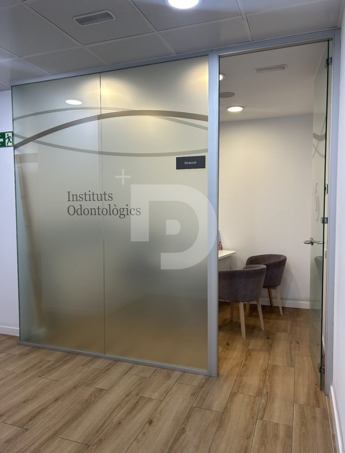 Коммерческая недвижимость в Барселоне, Испания, 418 м² - фото 10