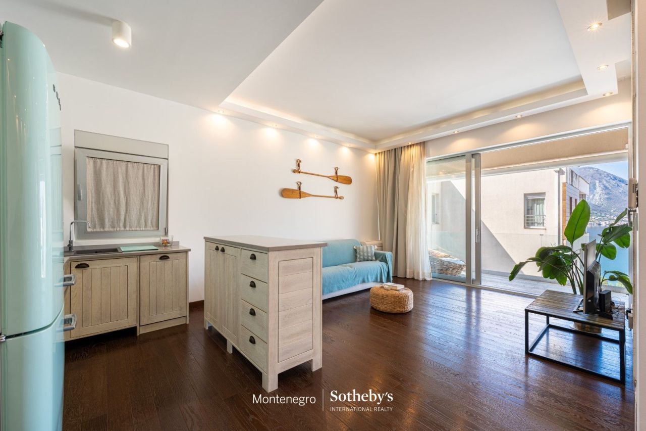 Апартаменты в Доброте, Черногория, 82 м² - фото 4