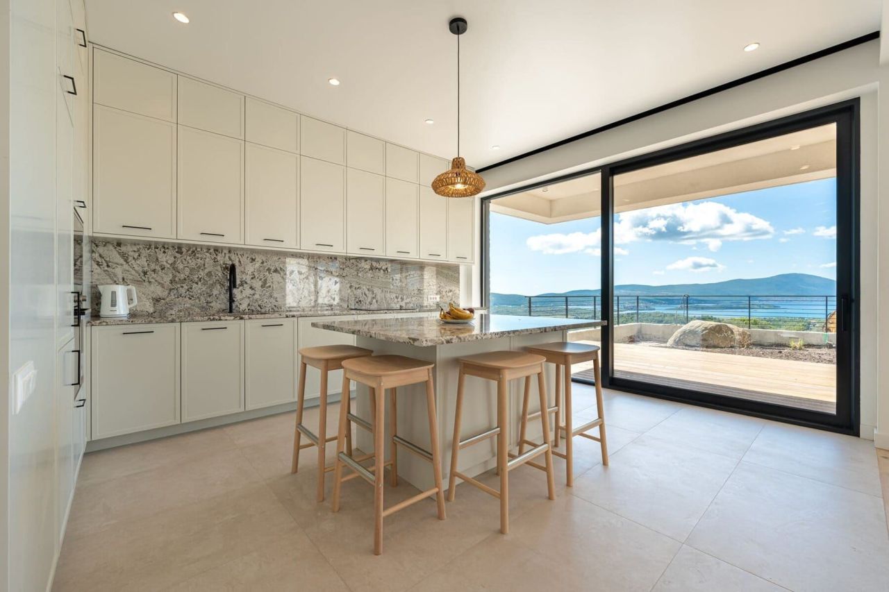 Дом в Каваче, Черногория, 200 м² - фото 4