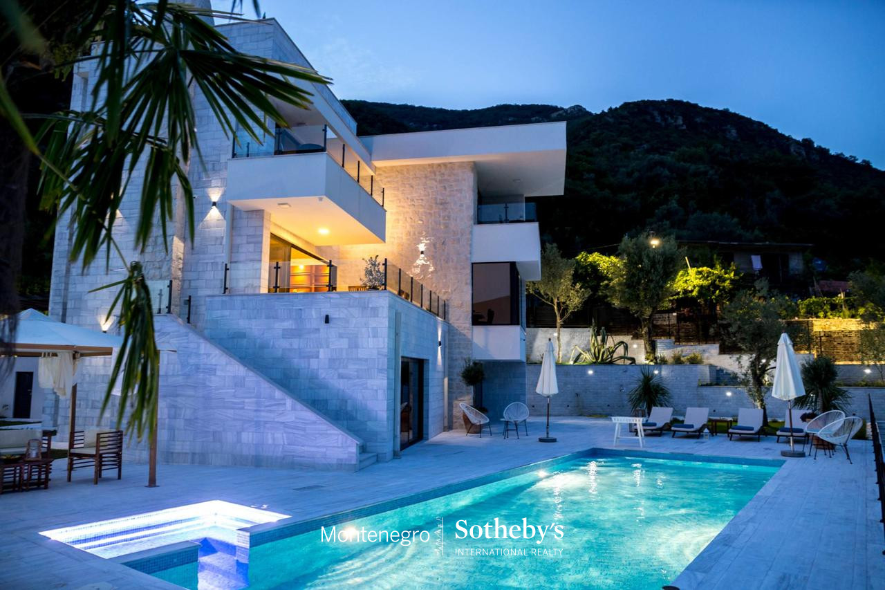 Вилла в Херцег-Нови, Черногория, 350 м² - фото 5