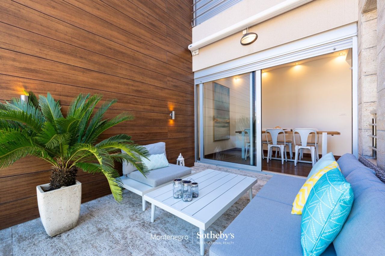 Апартаменты в Доброте, Черногория, 82 м² - фото 9