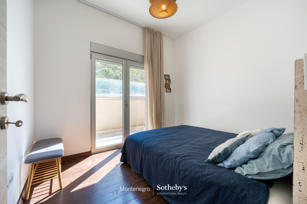 Апартаменты в Доброте, Черногория, 82 м² - фото 15