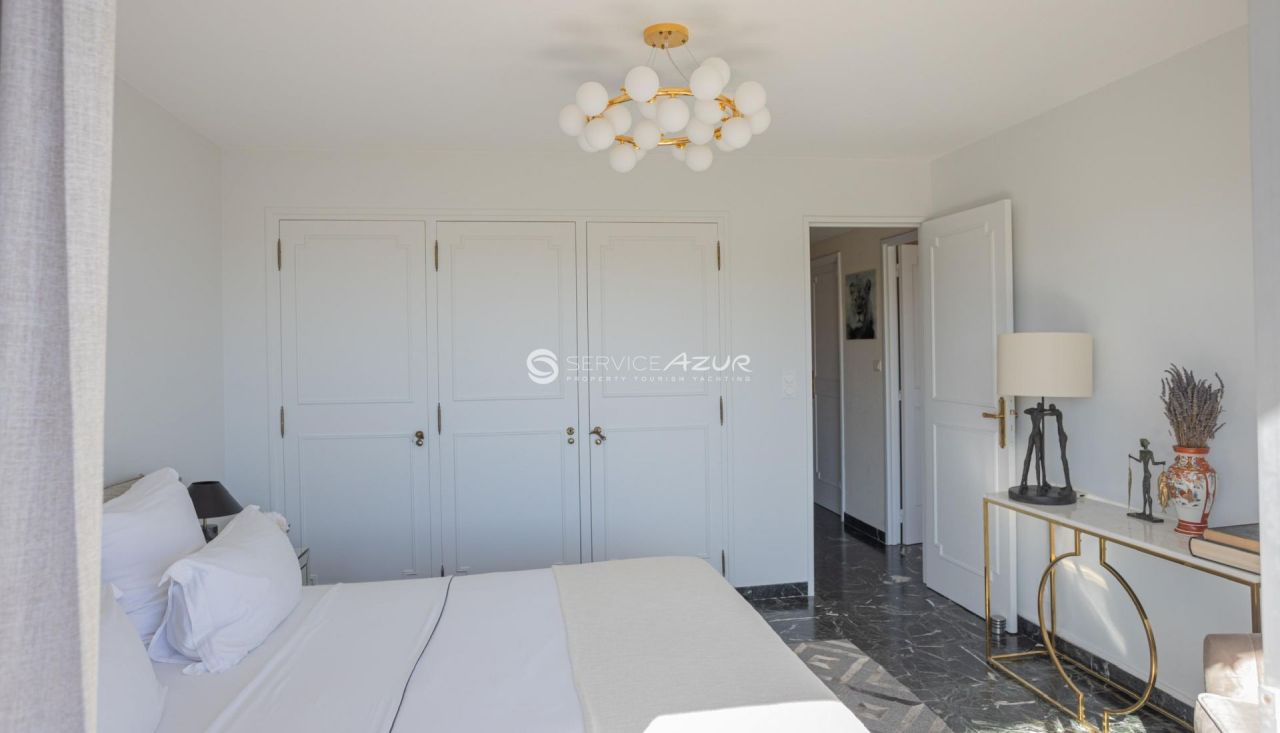 Апартаменты в Антибе, Франция, 120 м² - фото 15