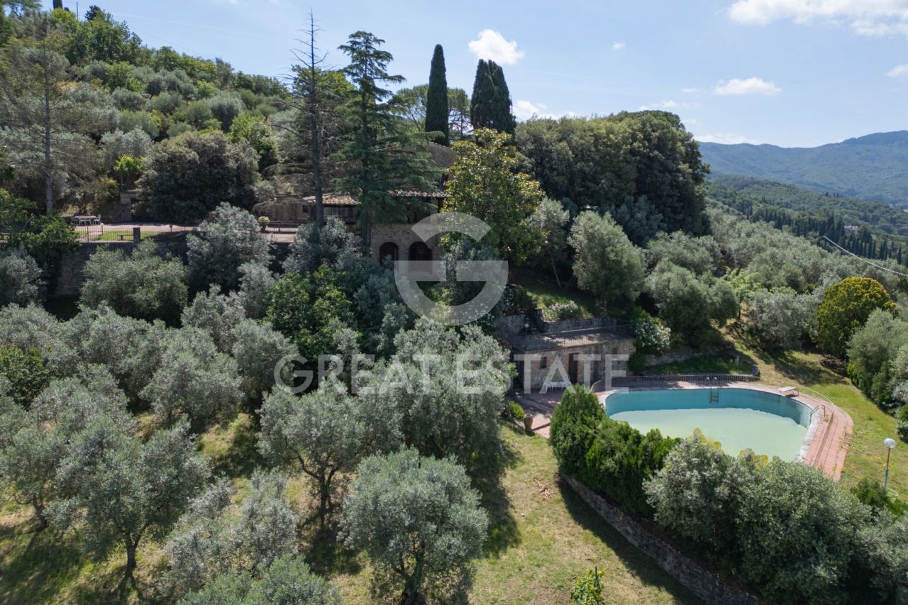 Дом в Ареццо, Италия, 458.05 м² - фото 1