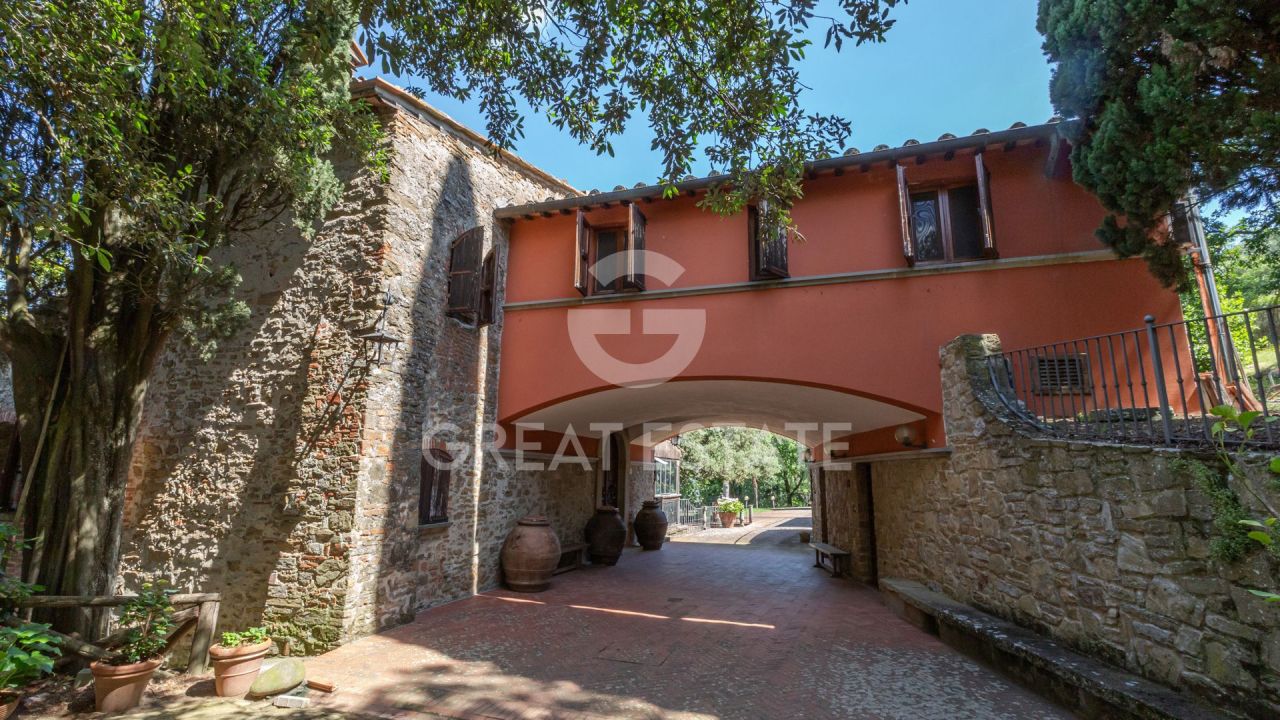 Дом в Ареццо, Италия, 458.05 м² - фото 7