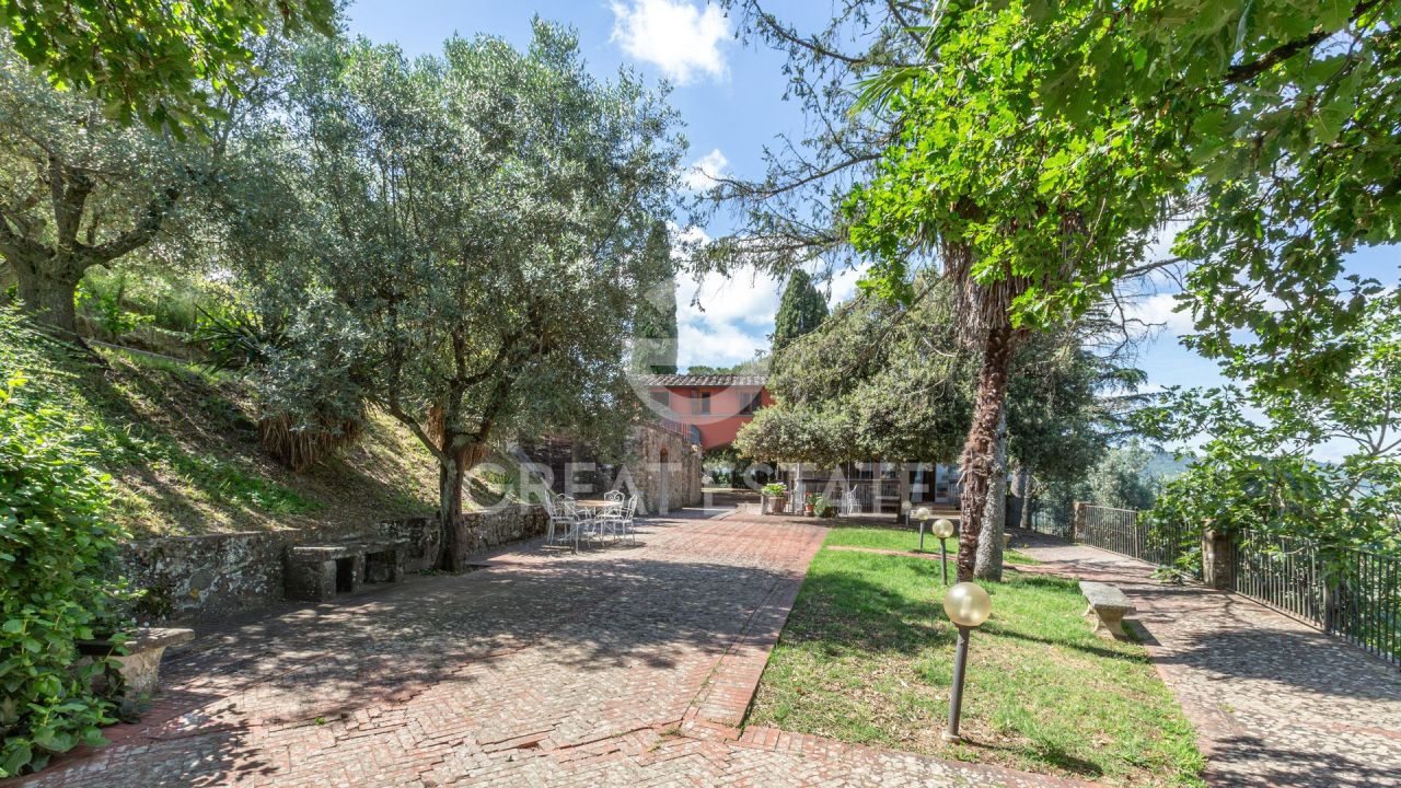 Дом в Ареццо, Италия, 458.05 м² - фото 8