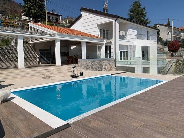 Дом в Опатии, Хорватия, 210 м² - фото 1