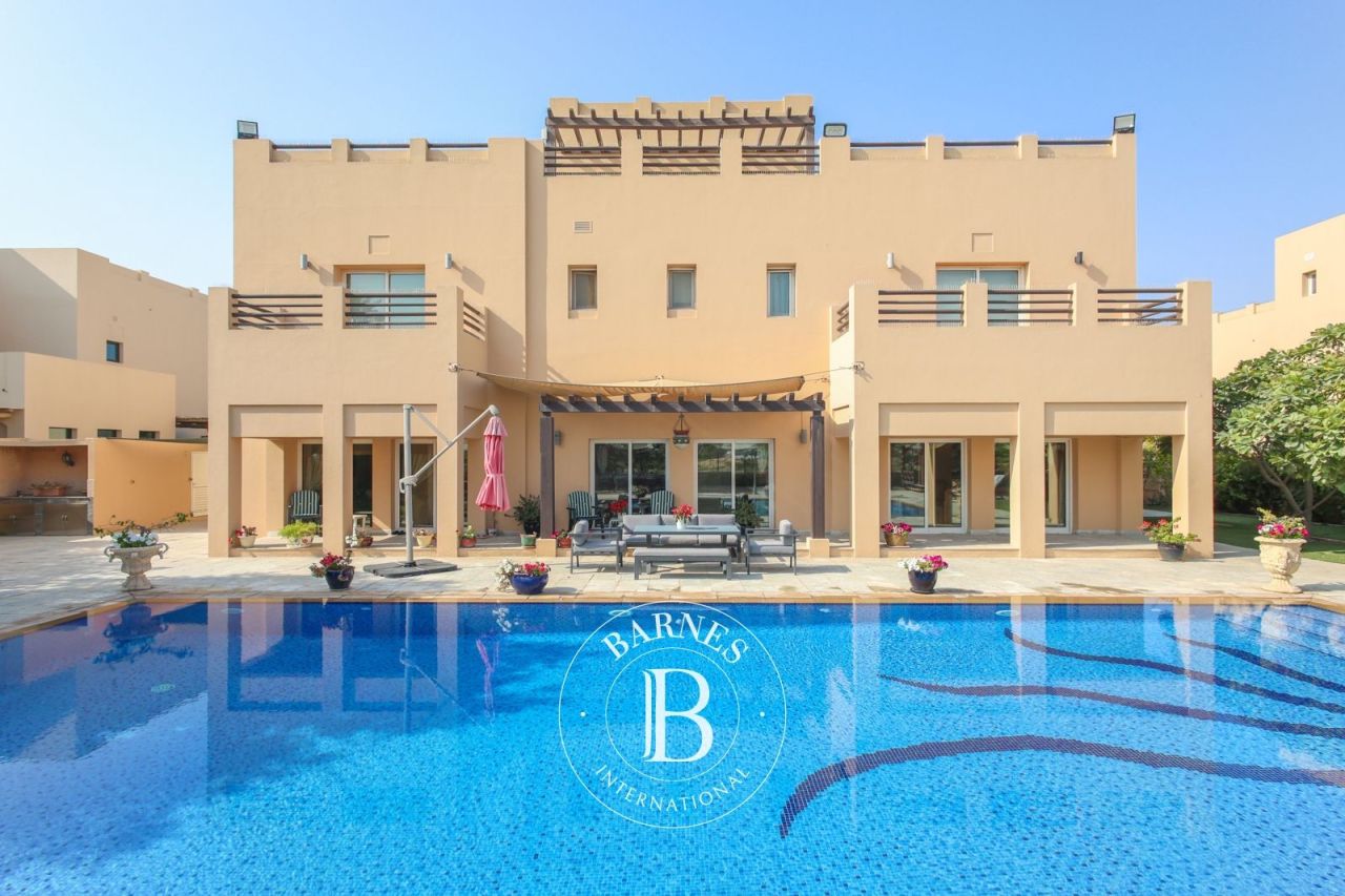 Вилла Arabian Ranches, ОАЭ, 780.4 м² - фото 1