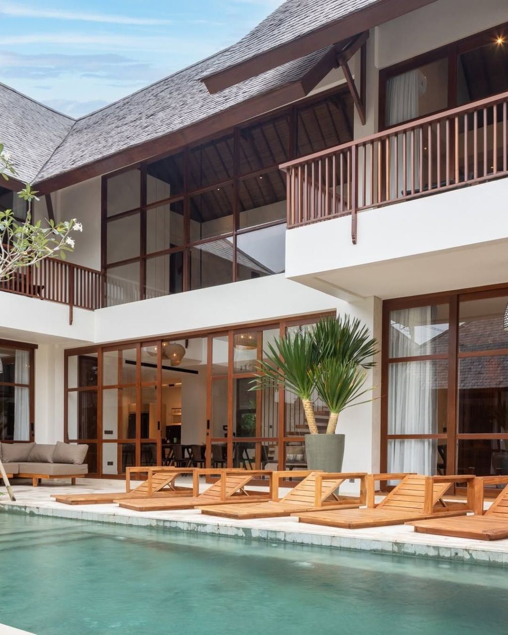 Вилла в Чемаги, Индонезия, 396.71 м² - фото 1