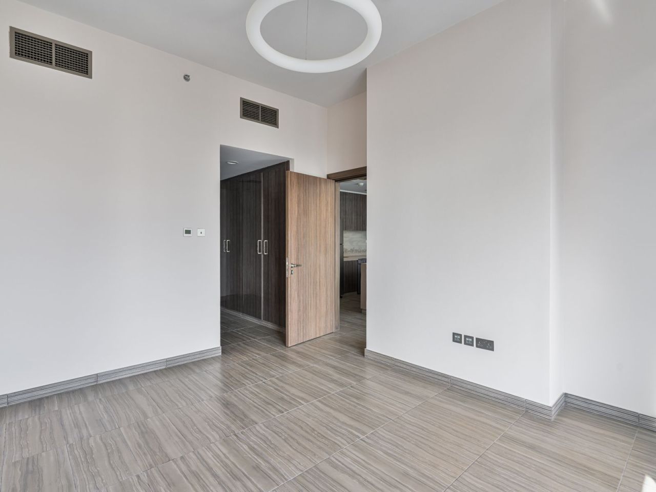 Квартира в Дубае, ОАЭ, 70 м² - фото 10