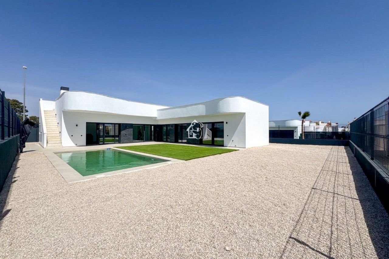 Вилла в Альгорфе, Испания, 217 м² - фото 1