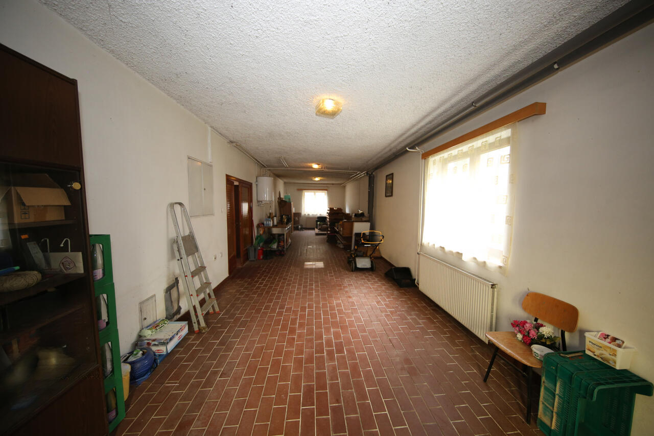 Ферма в Гросупле, Словения, 168 000 м² - фото 14