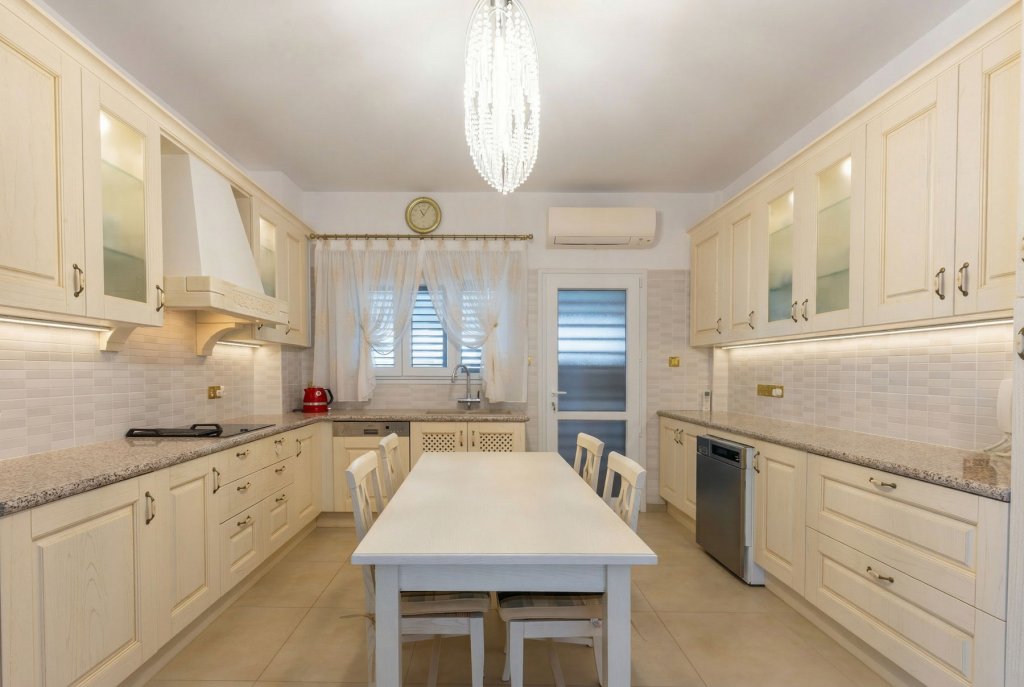 Квартира в Ларнаке, Кипр, 240 м² - фото 12