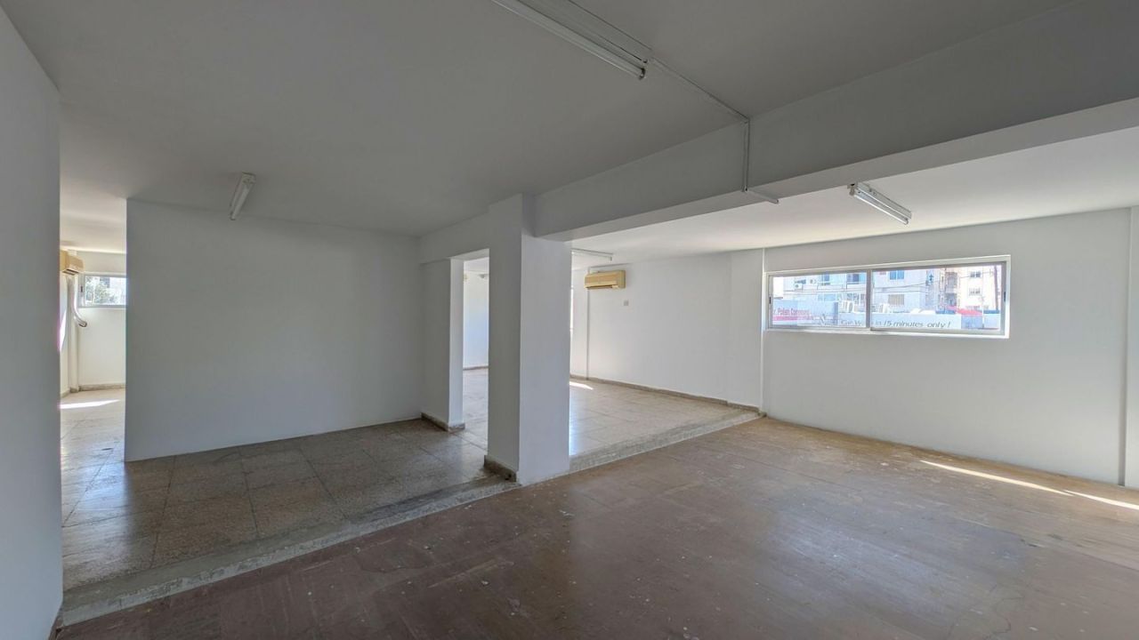 Магазин в Лимасоле, Кипр, 118 м² - фото 8