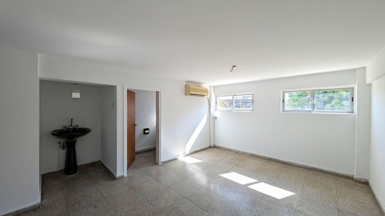 Магазин в Лимасоле, Кипр, 118 м² - фото 15