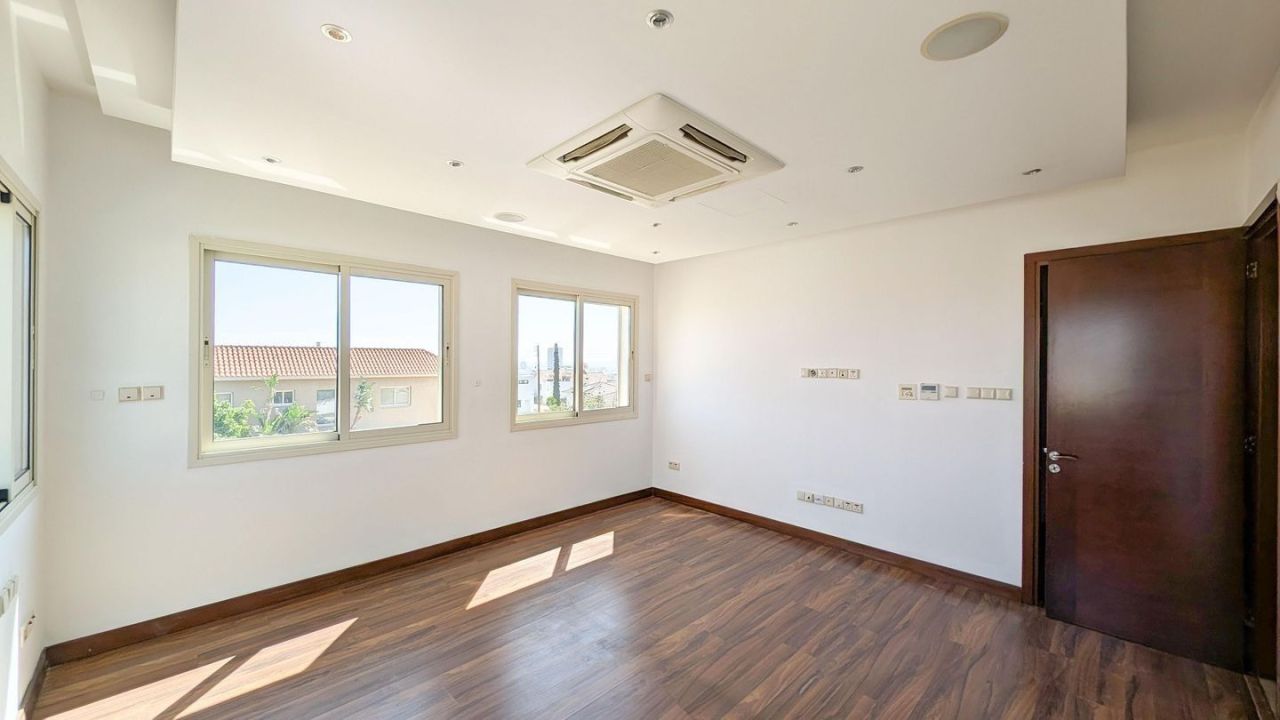 Вилла в Лимасоле, Кипр, 292 м² - фото 16