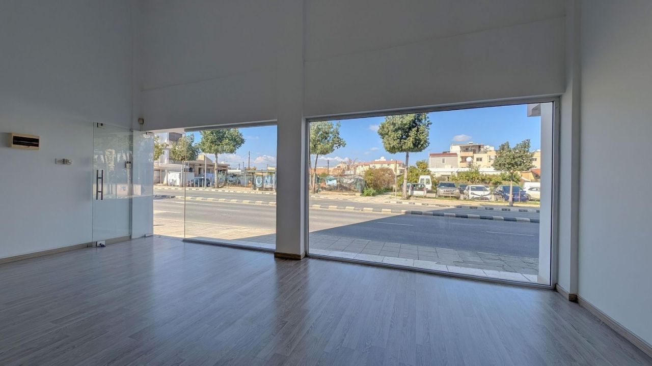 Магазин в Лимасоле, Кипр, 118 м² - фото 18