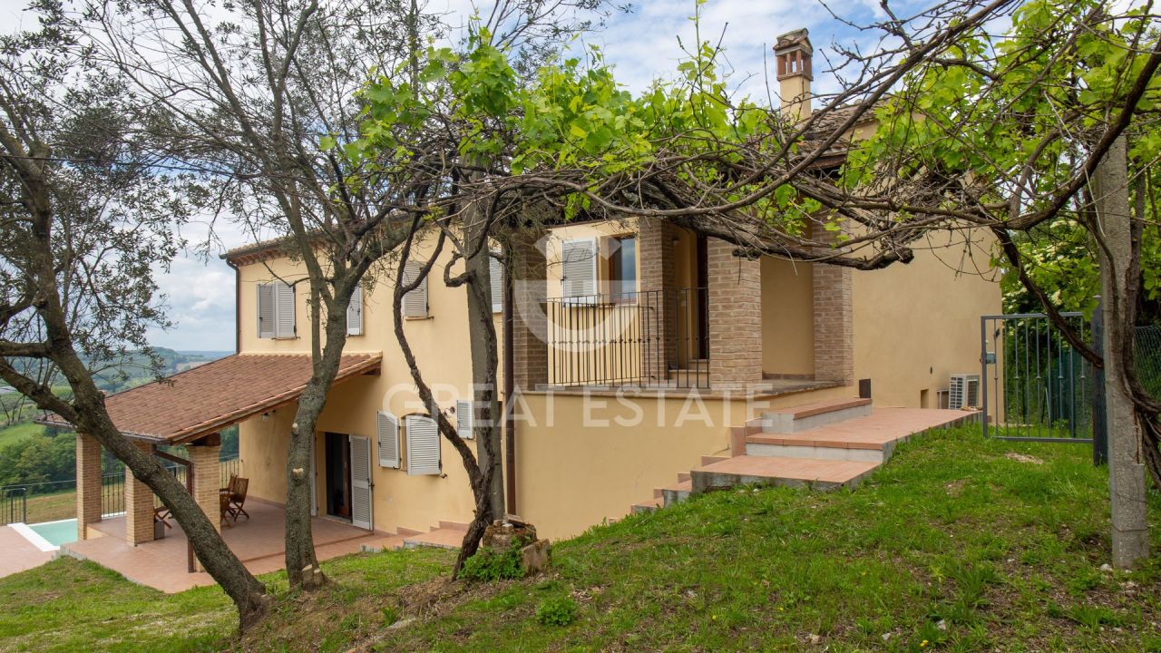 Дом в Нарни, Италия, 446 м² - фото 2