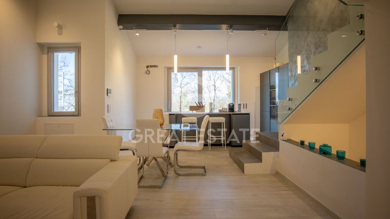 Вилла в Маджоне, Италия, 191.1 м² - фото 11