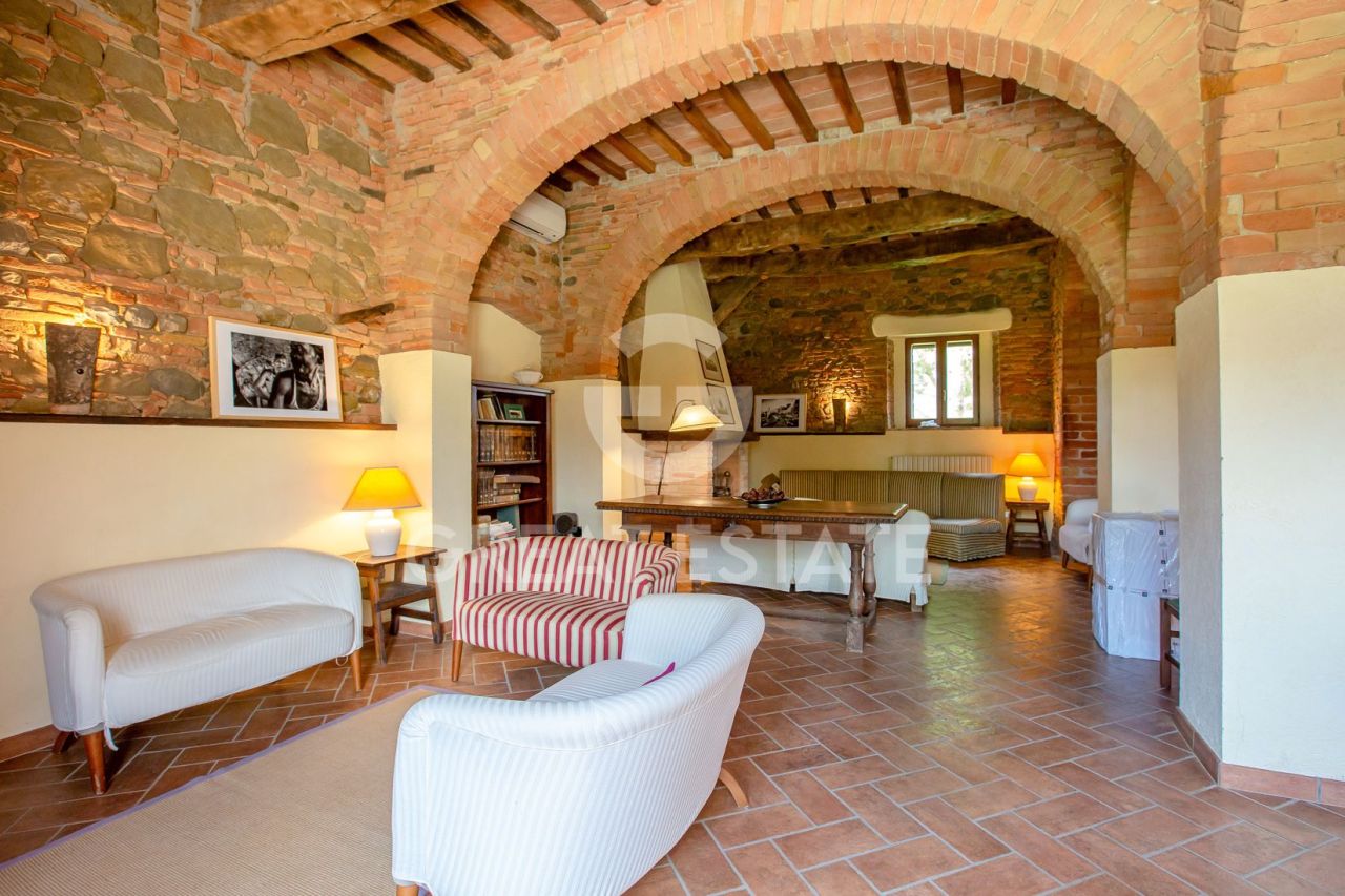 Дом в Деруте, Италия, 1 617.6 м² - фото 11