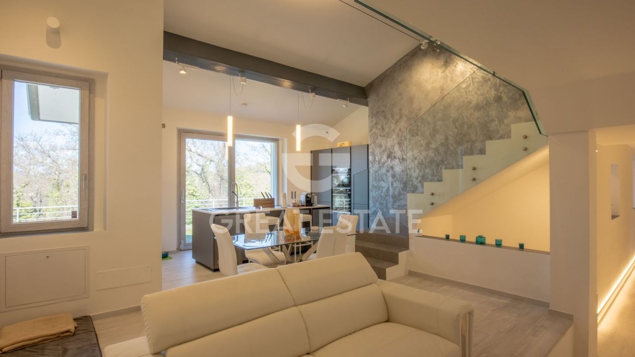 Вилла в Маджоне, Италия, 191.1 м² - фото 12