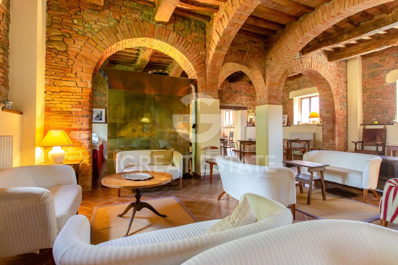 Дом в Деруте, Италия, 1 617.6 м² - фото 14