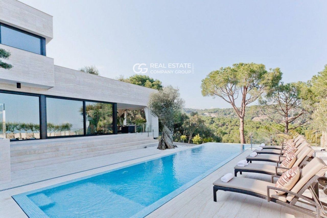 Шале в Сан-Андрес-де-Льеванерас, Испания, 384 м² - фото 1