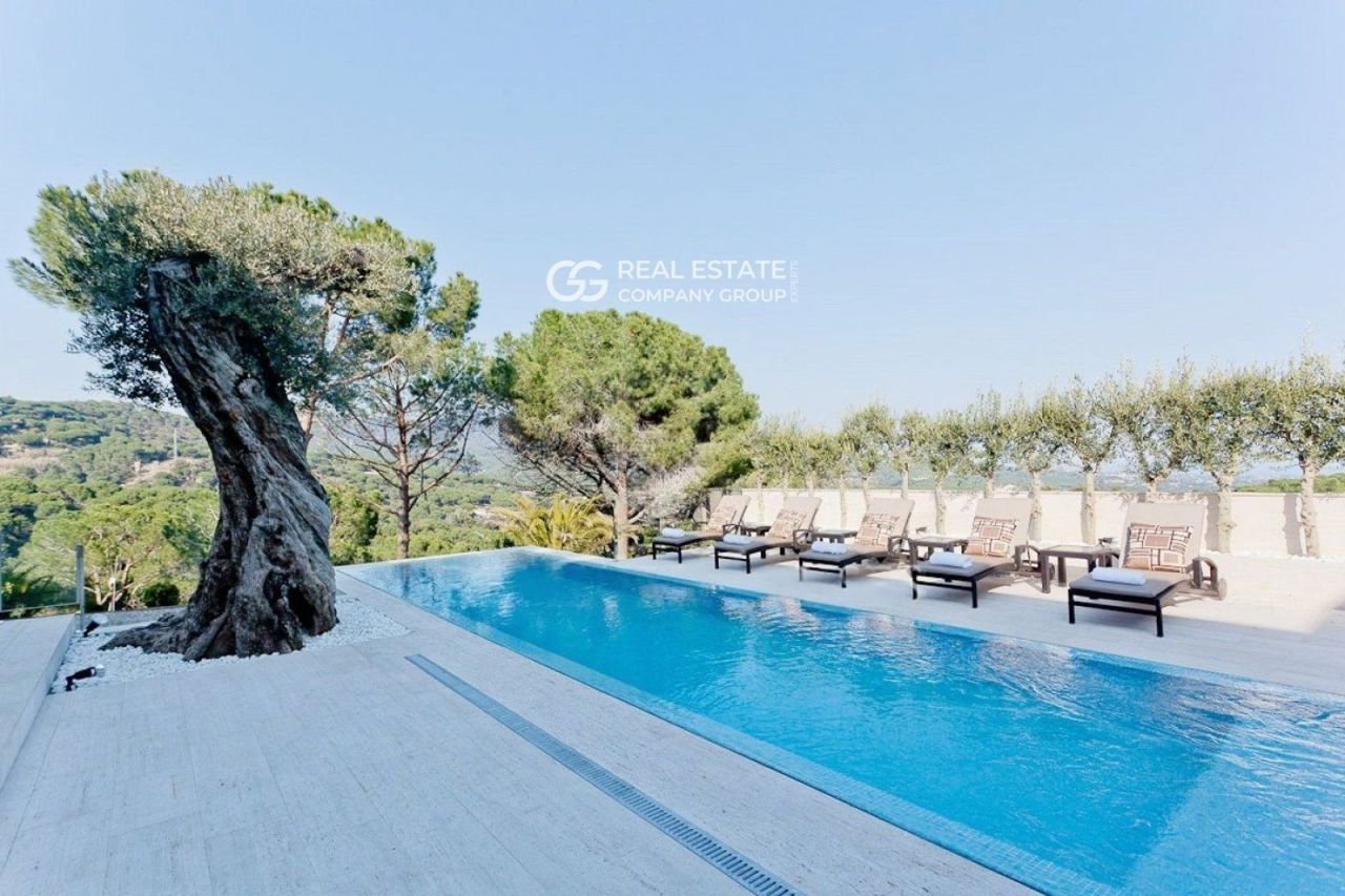 Шале в Сан-Андрес-де-Льеванерас, Испания, 384 м² - фото 3