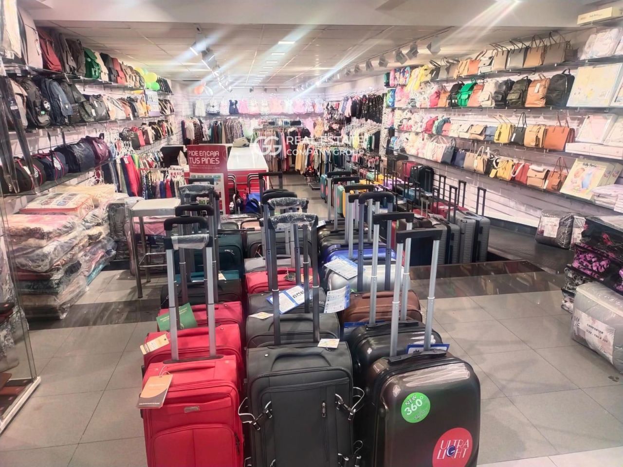 Магазин в Барселоне, Испания, 226 м² - фото 3