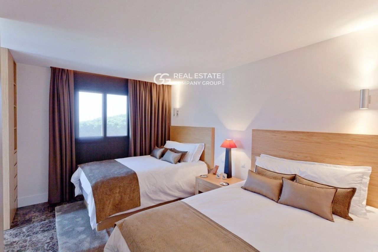 Шале в Сан-Андрес-де-Льеванерас, Испания, 384 м² - фото 16