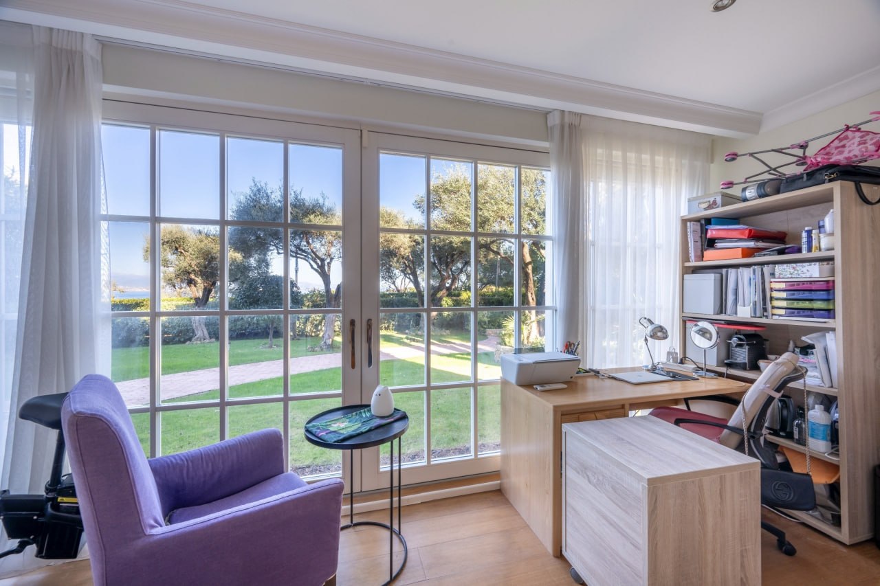 Вилла в Антибе, Франция, 240 м² - фото 10