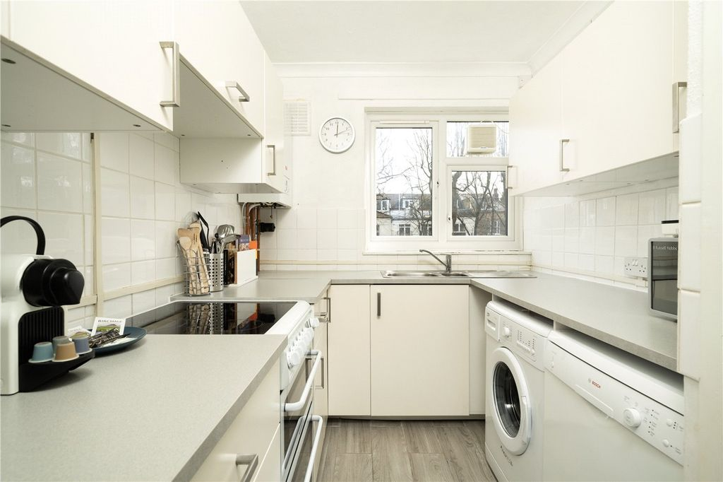 Квартира в Лондоне, Великобритания, 48 м² - фото 1