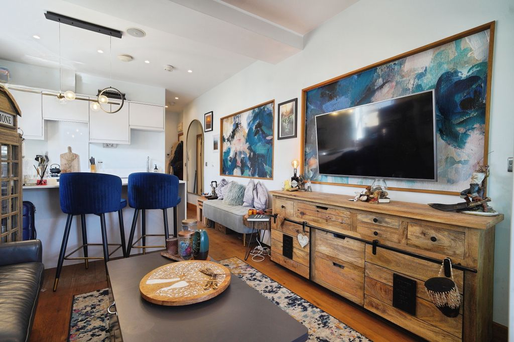 Квартира в Лондоне, Великобритания, 33 м² - фото 1