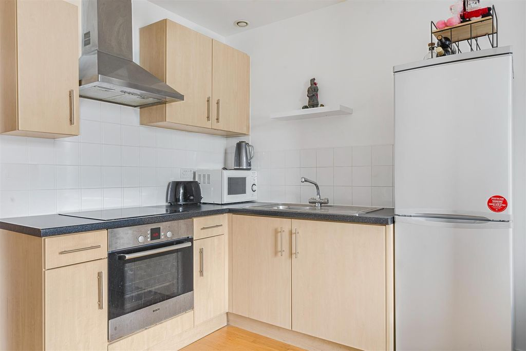 Квартира в Лондоне, Великобритания, 30 м² - фото 2