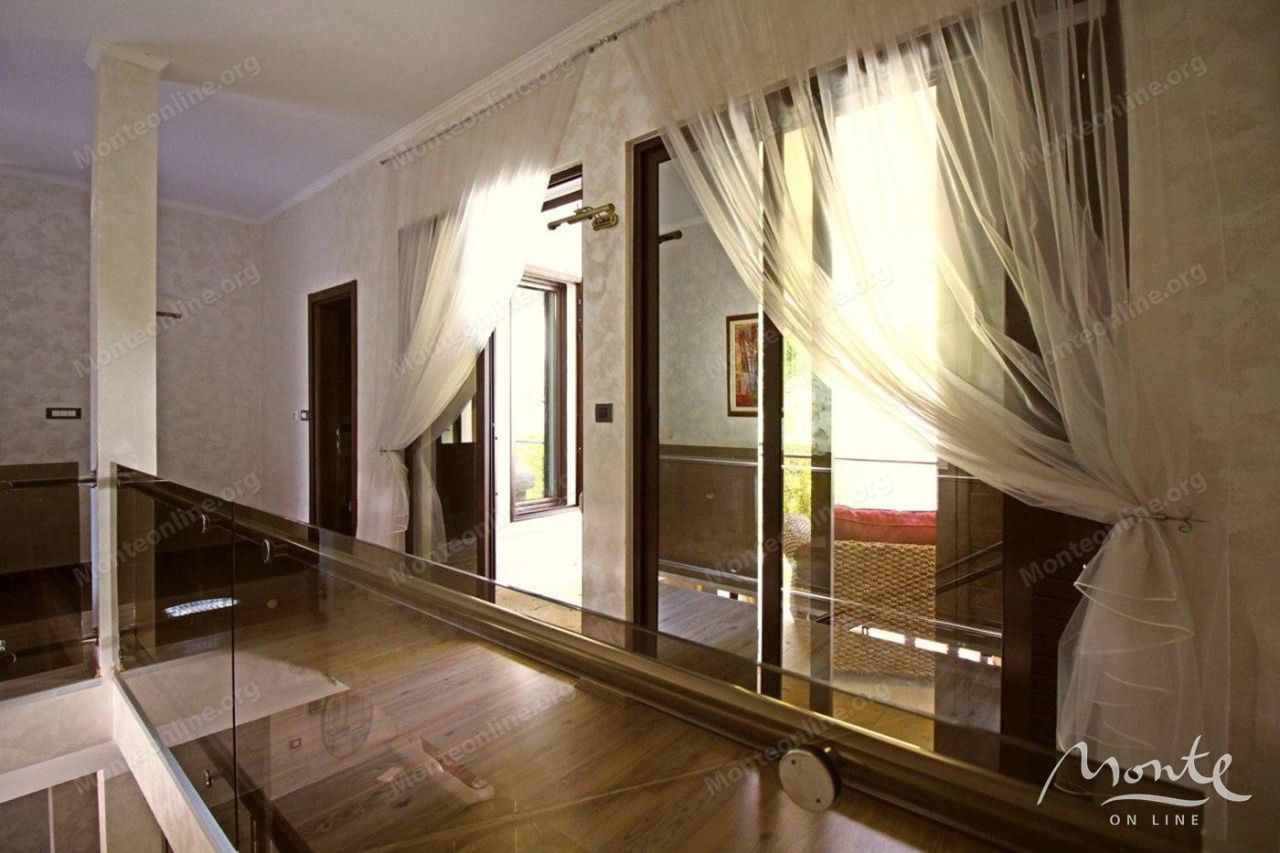 Вилла в Херцег-Нови, Черногория, 188 м² - фото 10