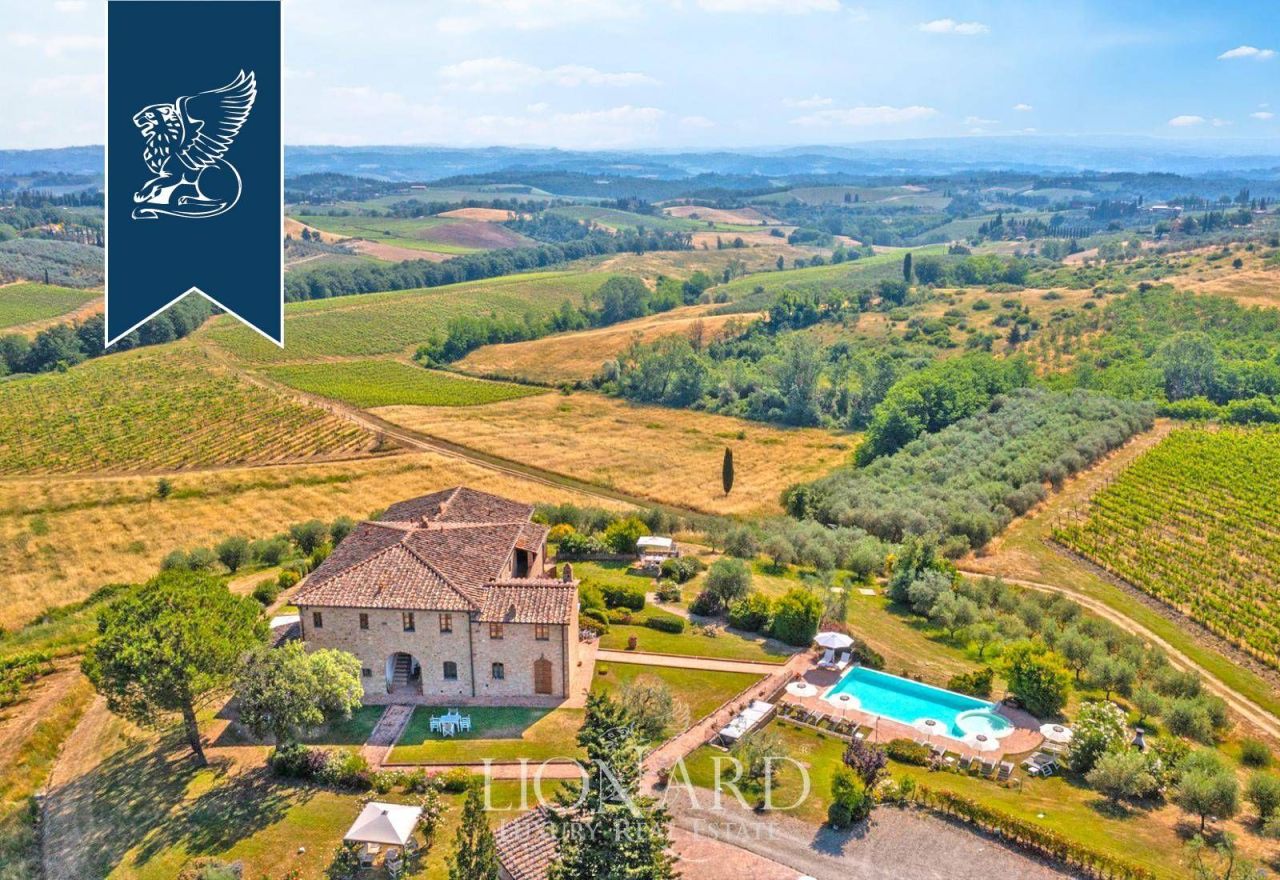 Ферма в Сан-Джиминьяно, Италия, 1 323 м² - фото 1