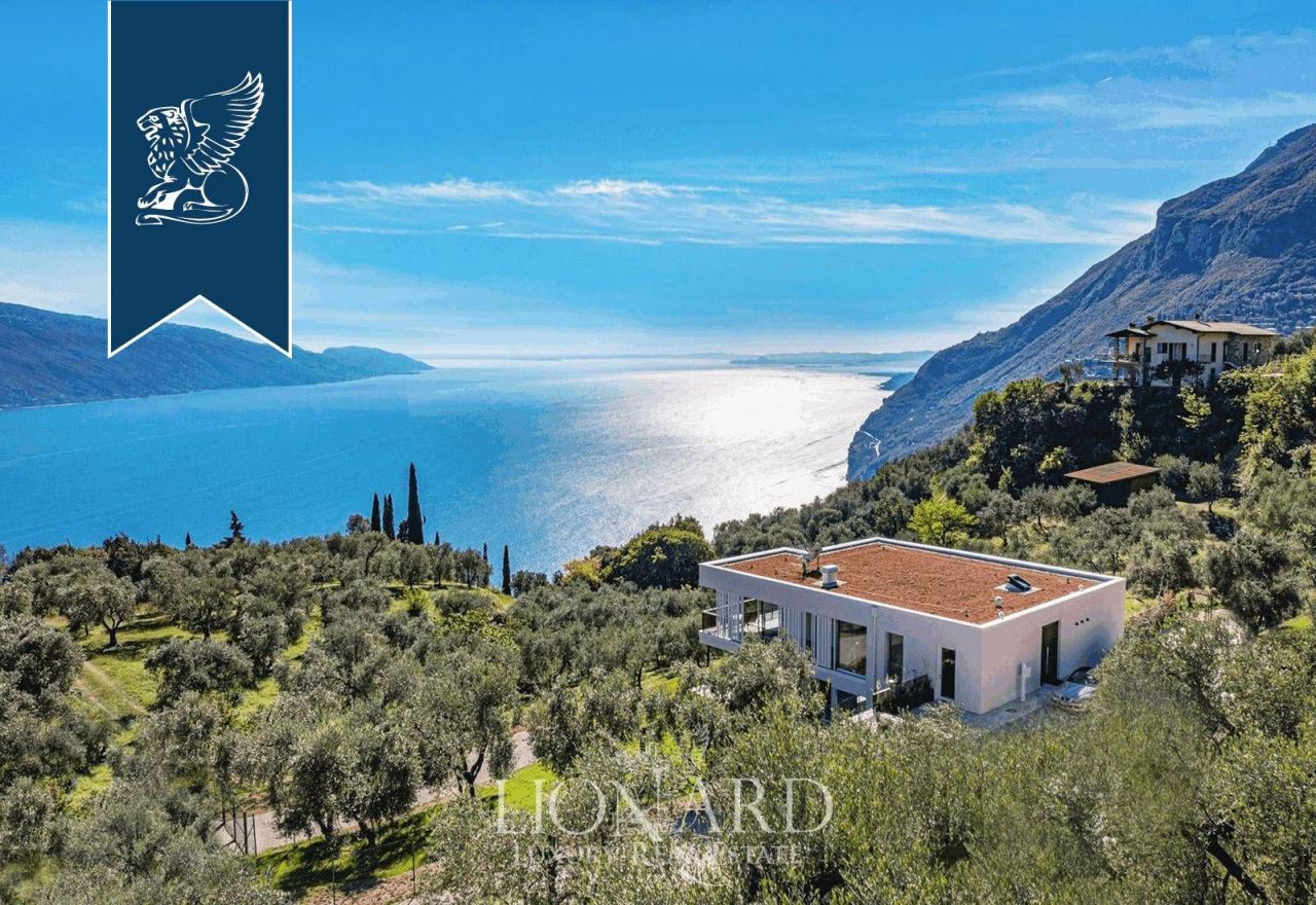 Вилла в Брешии, Италия, 400 м² - фото 2