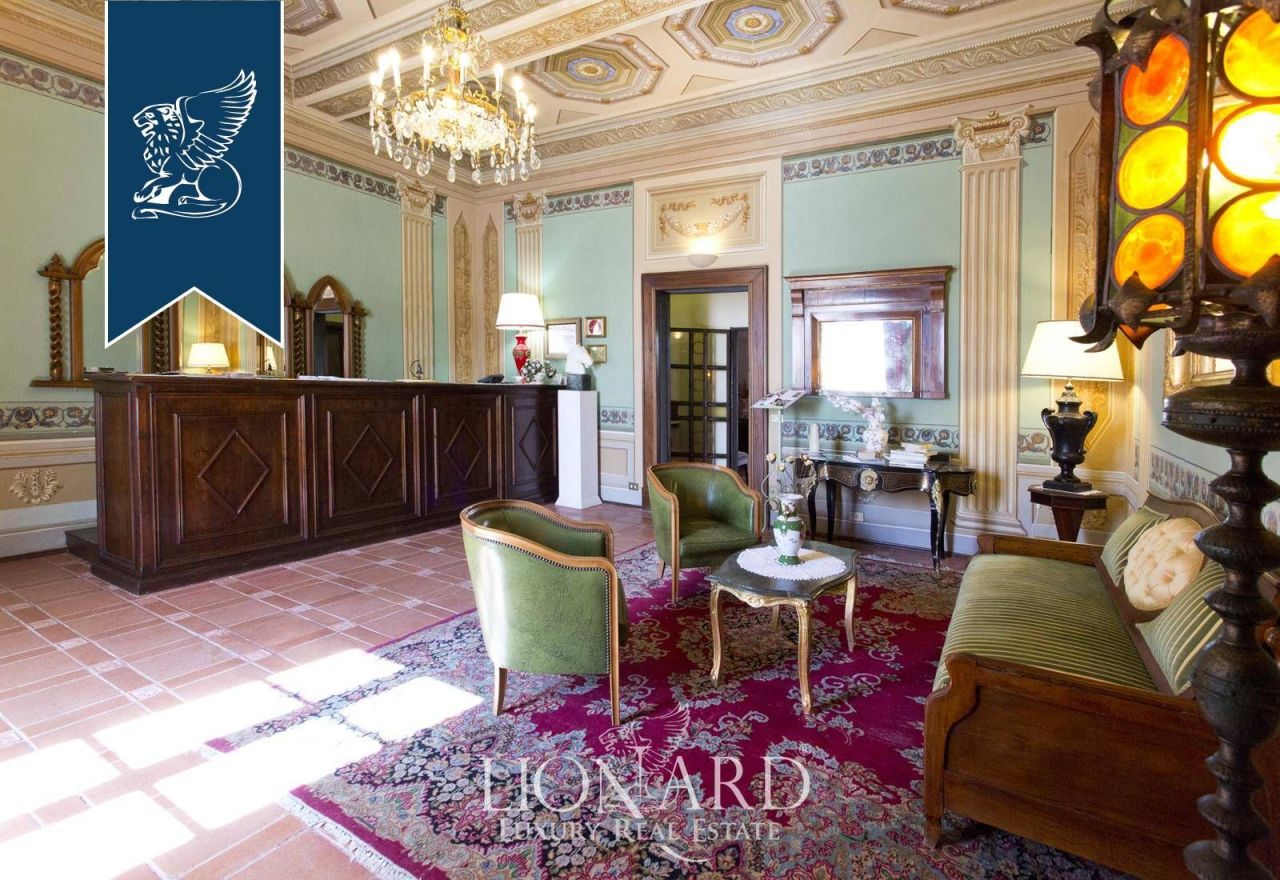 Отель, гостиница в Пьегаро, Италия, 3 650 м² - фото 4