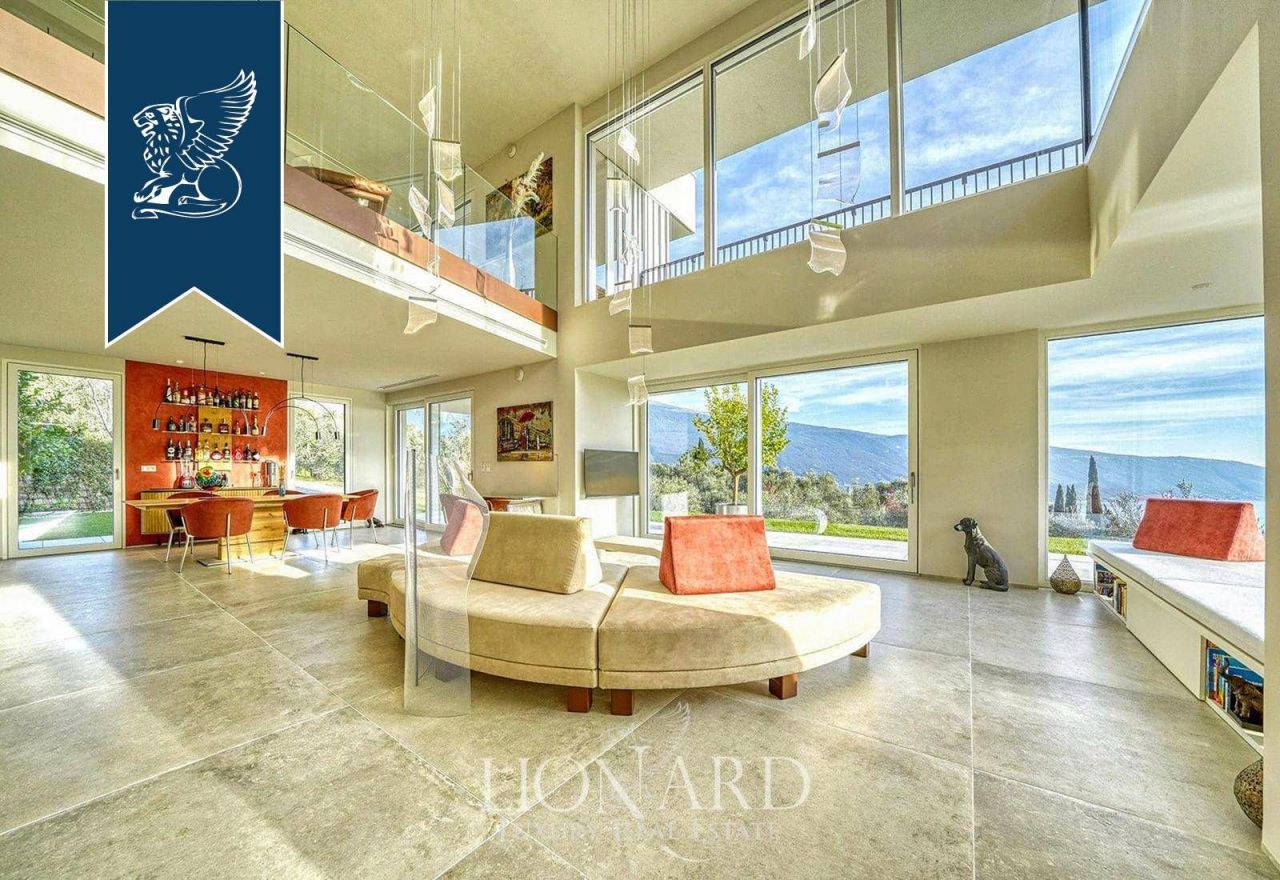 Вилла в Брешии, Италия, 400 м² - фото 6