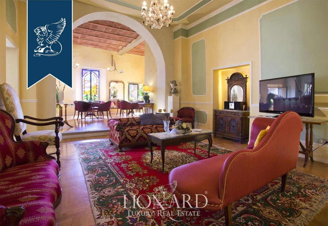 Отель, гостиница в Пьегаро, Италия, 3 650 м² - фото 8