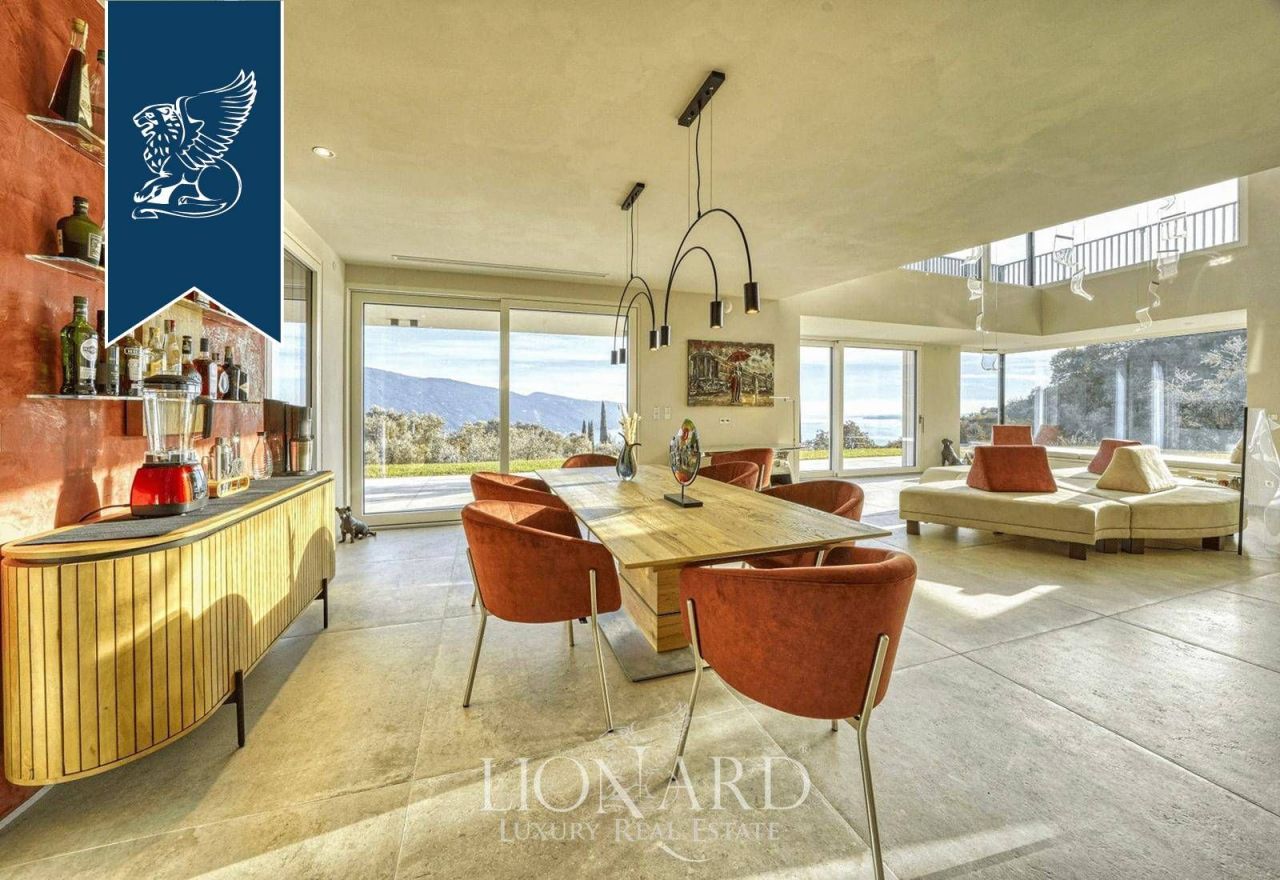 Вилла в Брешии, Италия, 400 м² - фото 8