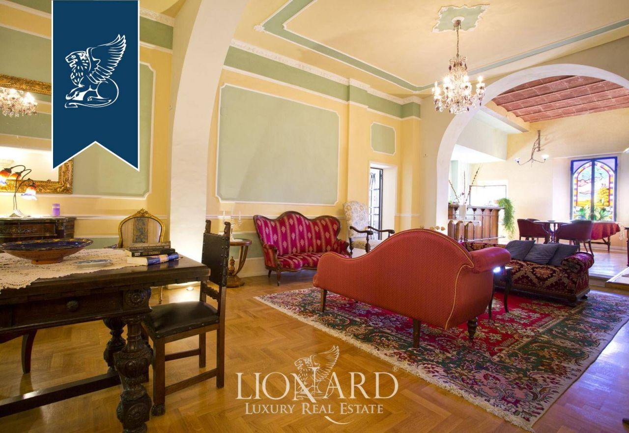 Отель, гостиница в Пьегаро, Италия, 3 650 м² - фото 9