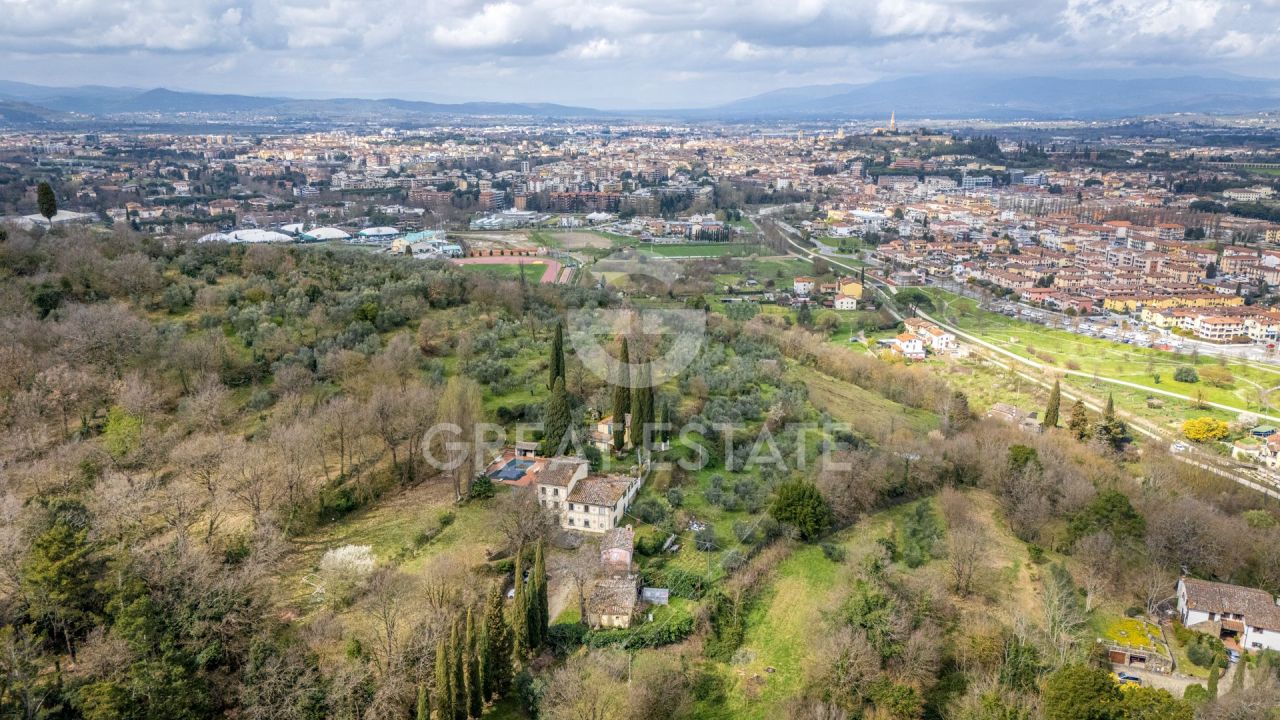 Дом в Ареццо, Италия, 380 м² - фото 16